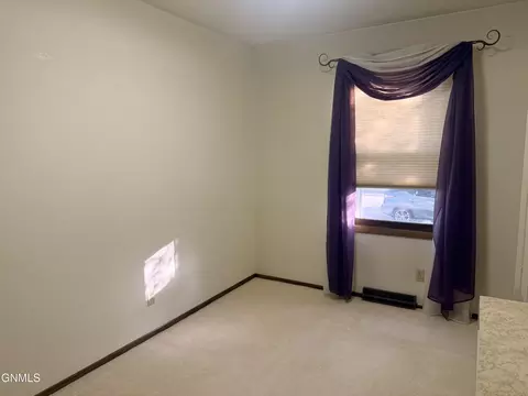Bedroom - 2013 Assumption Dr, Bismarck, ND 58501 photo 4 of 4