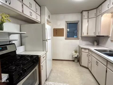 Kitchen - 214 4th Ave E, Turtle Lake, ND 58575 photo 3 of 11