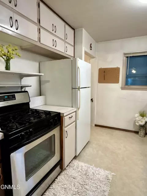 Kitchen - 214 4th Ave E, Turtle Lake, ND 58575 photo 5 of 11