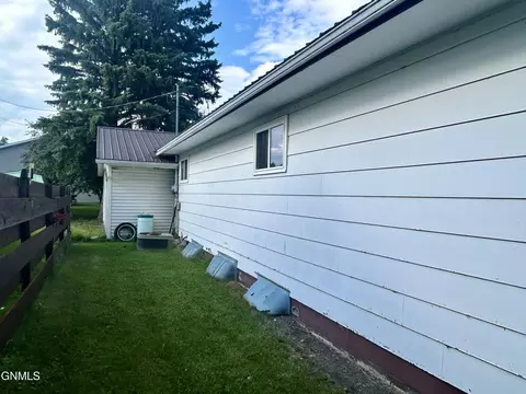 Exterior - 214 4th Ave E, Turtle Lake, ND 58575 photo 3 of 3