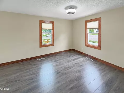 801 Broadway W, Williston, ND 58801 photo 7