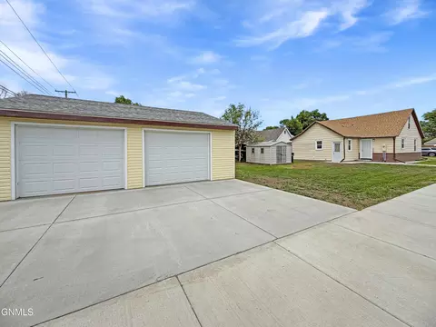 801 Broadway W, Williston, ND 58801 photo 25