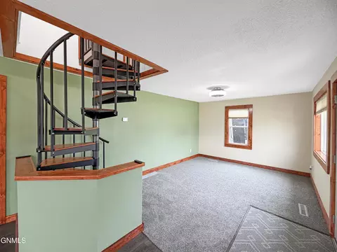 801 Broadway W, Williston, ND 58801 photo 3