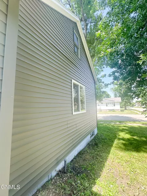 Exterior - 101 3rd Ave SE, Kulm, ND 58456 photo 5 of 5