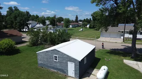 View/Area - 101 3rd Ave SE, Kulm, ND 58456 photo 2 of 9