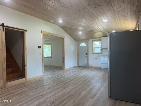 Living - 101 3rd Ave SE, Kulm, ND 58456 photo 4 of 7