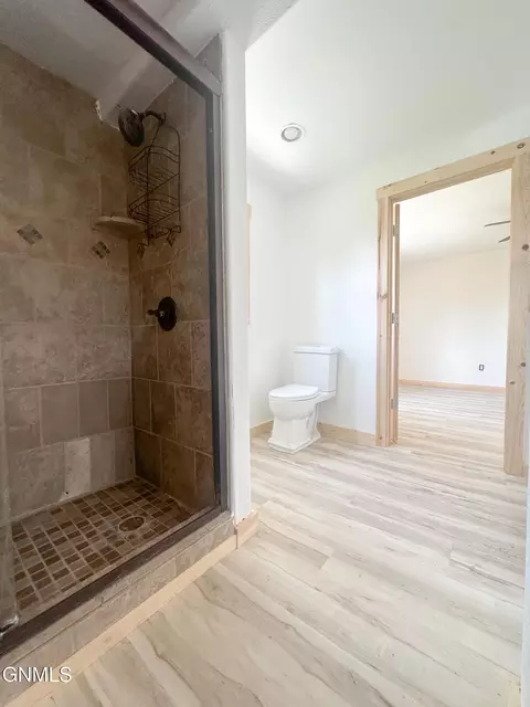 Bath - 101 3rd Ave SE, Kulm, ND 58456 photo 1 of 5