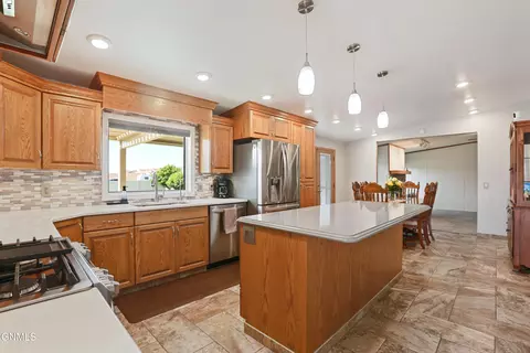 Kitchen - 1509 46th St W, Williston, ND 58801 photo 2 of 5