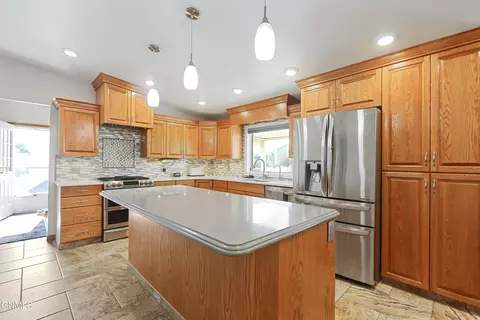 Kitchen - 1509 46th St W, Williston, ND 58801 photo 1 of 5