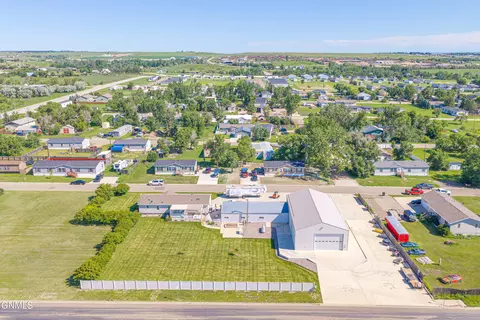 View/Area - 1509 46th St W, Williston, ND 58801 photo 8 of 15