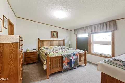 Bedroom - 1509 46th St W, Williston, ND 58801 photo 2 of 2