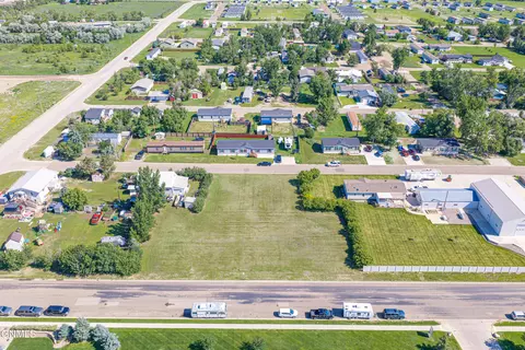 View/Area - 1509 46th St W, Williston, ND 58801 photo 5 of 15
