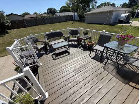 Exterior - 1839 Ryan Dr, Bismarck, ND 58501 photo 7 of 8
