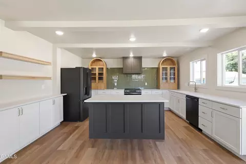 Kitchen - 429 7th Ave W, Williston, ND 58801 photo 2 of 8