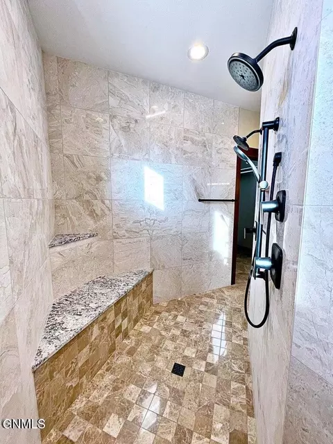 Bath - 14044 48th St NW, Williston, ND 58801 photo 5 of 20
