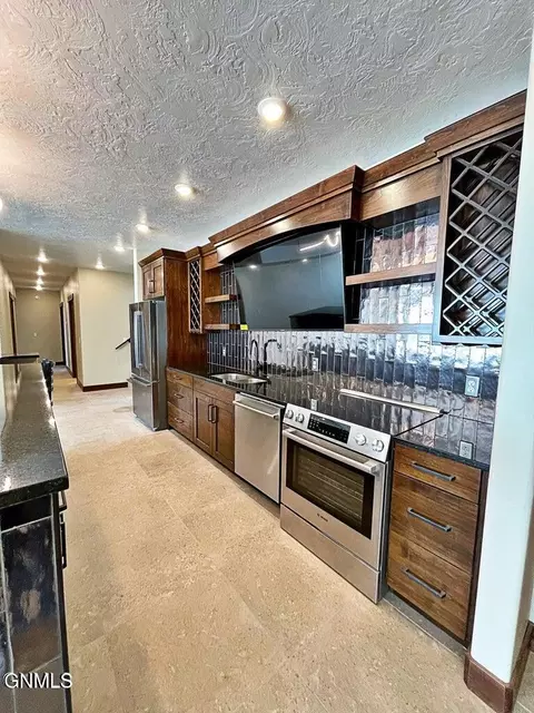 Kitchen - 14044 48th St NW, Williston, ND 58801 photo 10 of 11