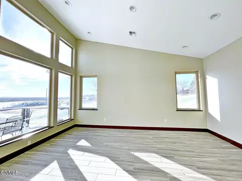 Living - 14044 48th St NW, Williston, ND 58801 photo 5 of 6