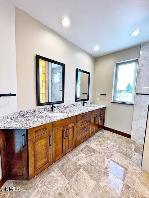 Bath - 14044 48th St NW, Williston, ND 58801 photo 2 of 20