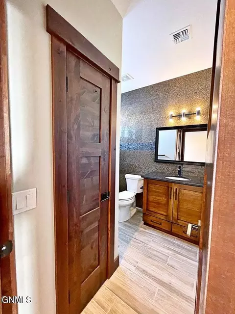 Bath - 14044 48th St NW, Williston, ND 58801 photo 9 of 20