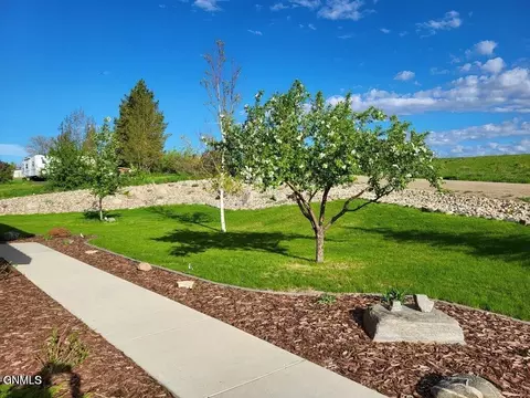 Exterior - 14044 48th St NW, Williston, ND 58801 photo 1 of 11