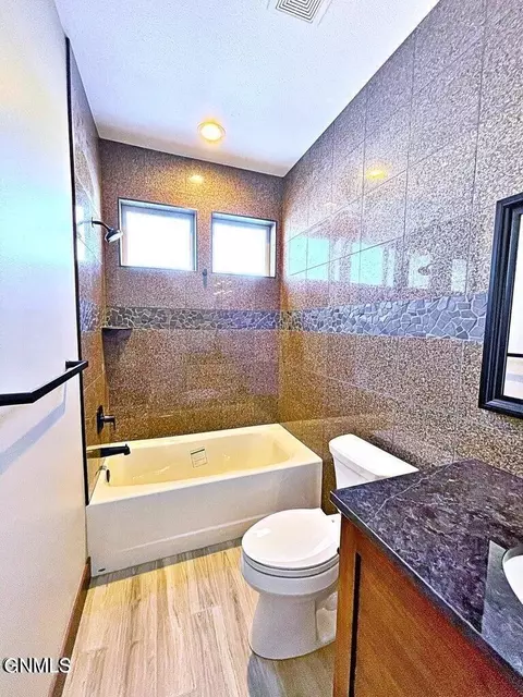Bath - 14044 48th St NW, Williston, ND 58801 photo 12 of 20