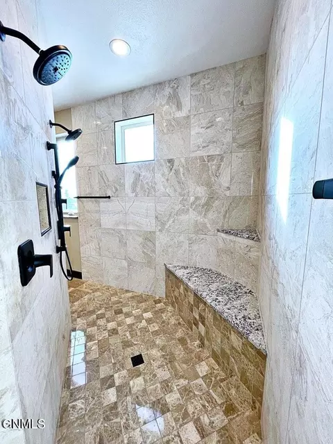 Bath - 14044 48th St NW, Williston, ND 58801 photo 4 of 20