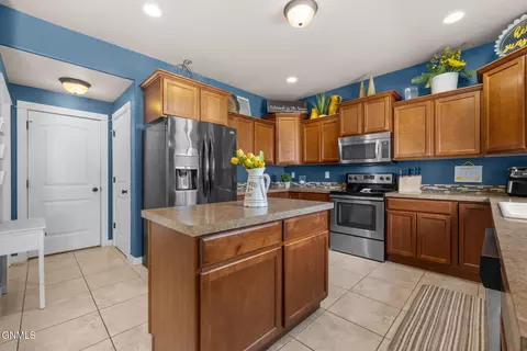 2706 25th St W, Williston, ND 58801 photo 13