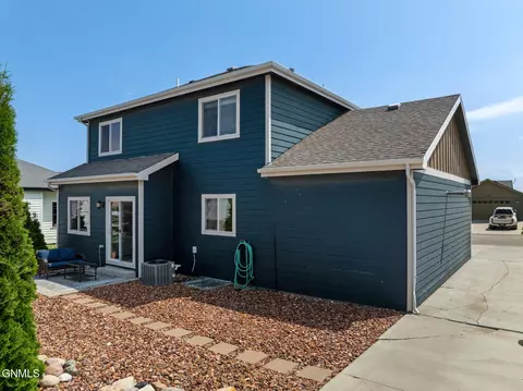 2706 25th St W, Williston, ND 58801 photo 39