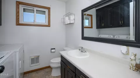216 Coulee Dr, Washburn, ND 58577 photo 13