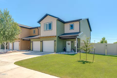 3905 Leighton Dr, Bismarck, ND 58504