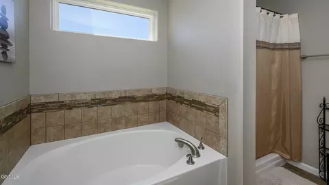 1313 Bayview Ct, Bismarck, ND 58504 photo 22