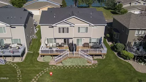 1313 Bayview Ct, Bismarck, ND 58504 photo 3