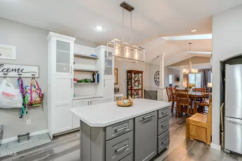 Kitchen - 103 Edmonton Dr, Bismarck, ND 58503 photo 9 of 9
