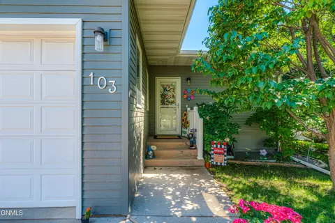 Exterior - 103 Edmonton Dr, Bismarck, ND 58503 photo 8 of 17