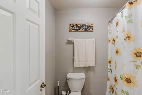 Bath - 103 Edmonton Dr, Bismarck, ND 58503 photo 8 of 11