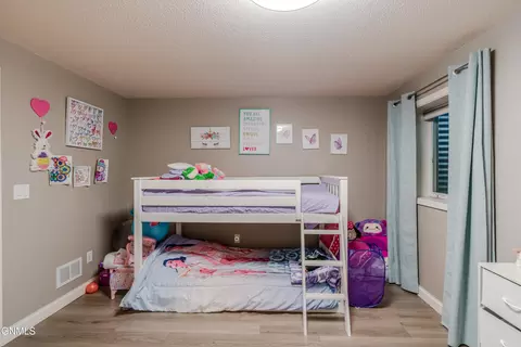 Bedroom - 103 Edmonton Dr, Bismarck, ND 58503 photo 7 of 9