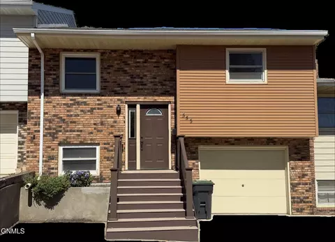 555 Marilyn Dr, Mandan, ND 58554