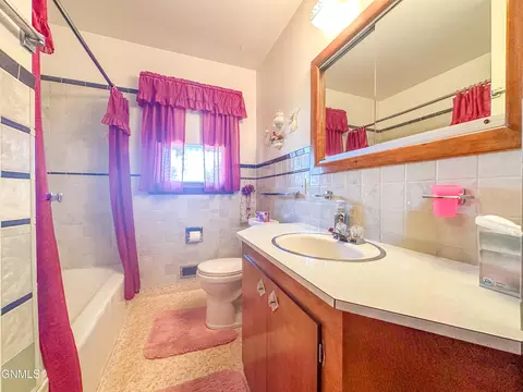 Bath - 2124 D Ave E, Bismarck, ND 58501 photo 1 of 2