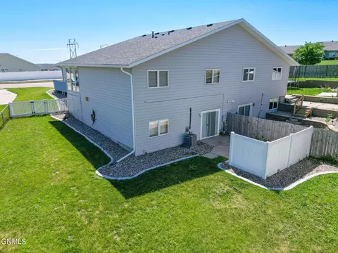 Exterior - 3281 Capitol Ave E, Bismarck, ND 58501 photo 7 of 10