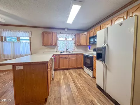 Kitchen - 3281 Capitol Ave E, Bismarck, ND 58501 photo 1 of 5