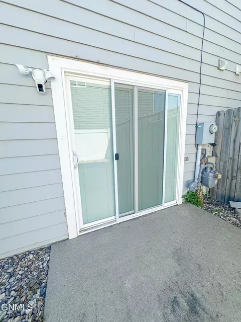 Exterior - 3281 Capitol Ave E, Bismarck, ND 58501 photo 9 of 10