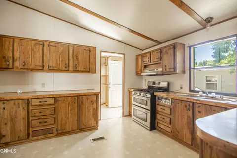 Kitchen - 4336 Claridge Loop, Bismarck, ND 58503 photo 1 of 2