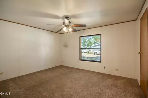 Bedroom - 4336 Claridge Loop, Bismarck, ND 58503 photo 3 of 4