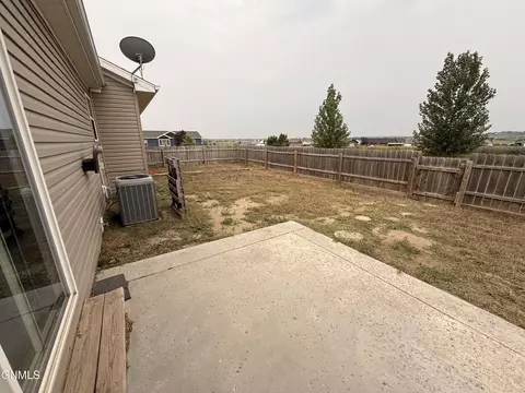 Exterior - 5475 Nicholas Ave, Williston, ND 58801 photo 2 of 3