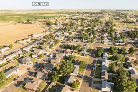 View/Area - 640 4th Ave SE, Dickinson, ND 58601 photo 12 of 14
