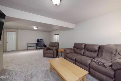 Other - 640 4th Ave SE, Dickinson, ND 58601 photo 9 of 13