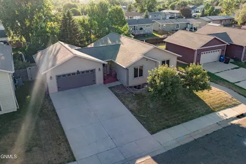 View/Area - 640 4th Ave SE, Dickinson, ND 58601 photo 2 of 14