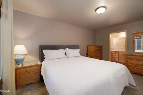 Bedroom - 640 4th Ave SE, Dickinson, ND 58601 photo 3 of 6