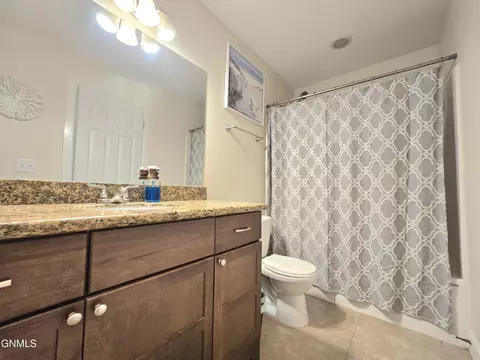 Bath - 13704 Kristina St, Williston, ND 58801 photo 1 of 4