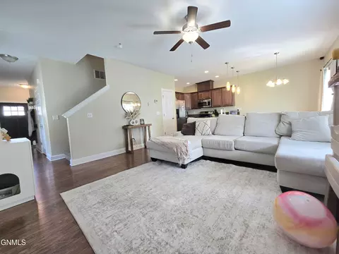 Living - 13704 Kristina St, Williston, ND 58801 photo 1 of 3